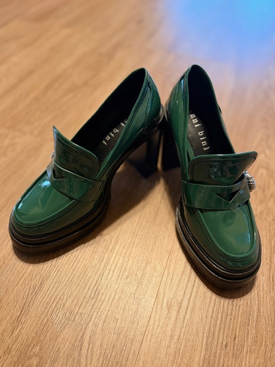 Gianni Bini Shoes - Gianni Bini Green and Black Platform Loafers